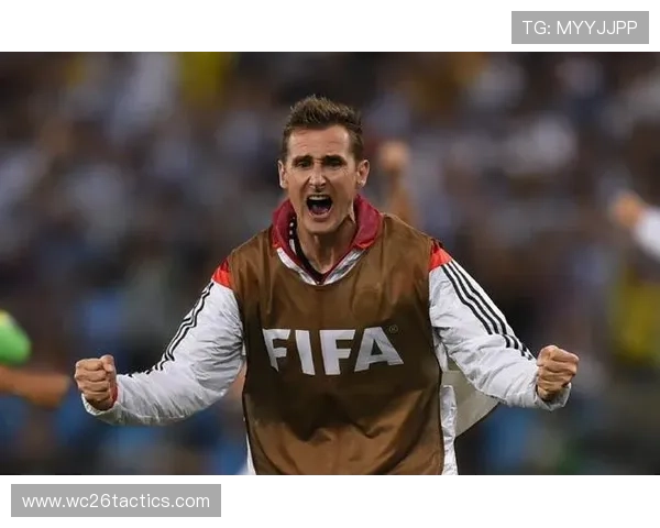 如何评价克洛泽作为世界杯最佳射手对德国足球的贡献